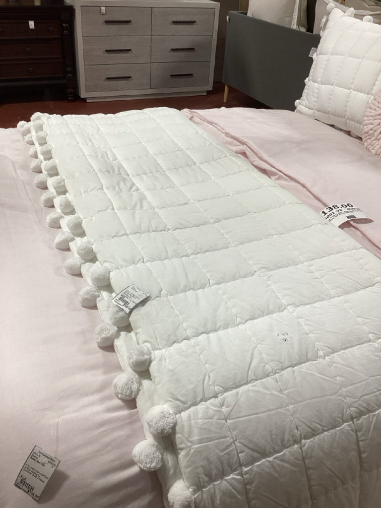 FULL Pottery Barn White PomPom Bedding Set (comforter + 2 shams)