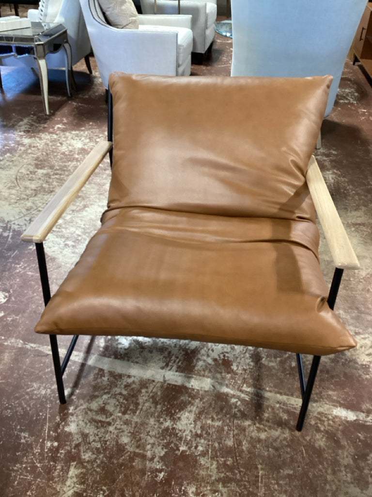 Denver Modern Vail Lounge Saddle Chair 5G254DZ6
