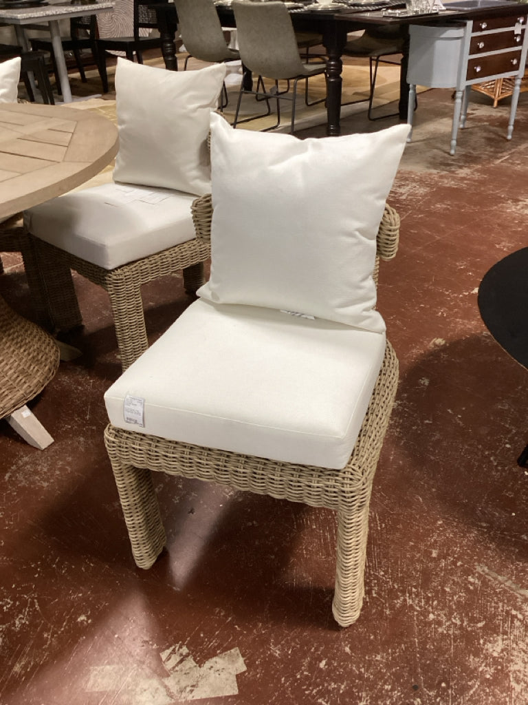 LuLu and Georgia  Hadler Outdoor Dining  Chair EACH  19.75x23.75x27  9G48C8VN