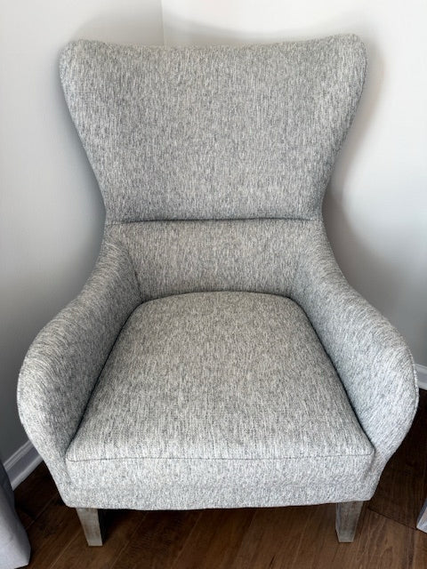 Madison Park Arian Swoop Wing Chair 28x21x42 Grey/Wht