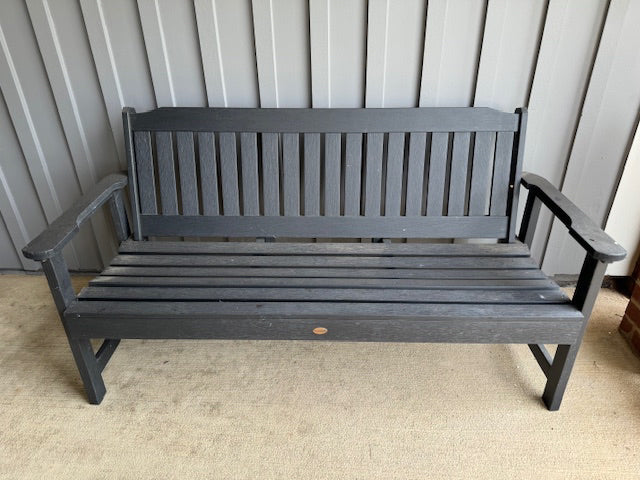 Highwood Lehigh Garden bench 5' black 63.5x19x34