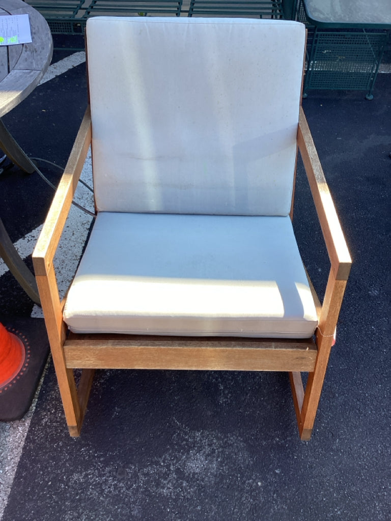Safavieh Outdoor rocking Chair w/ cushion AS IS