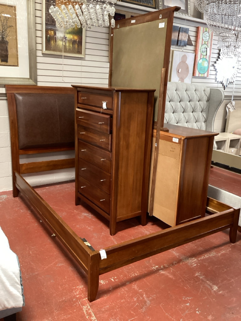 Queen Bed Modus Brighton leather & wood / HB, FB, rails , slats