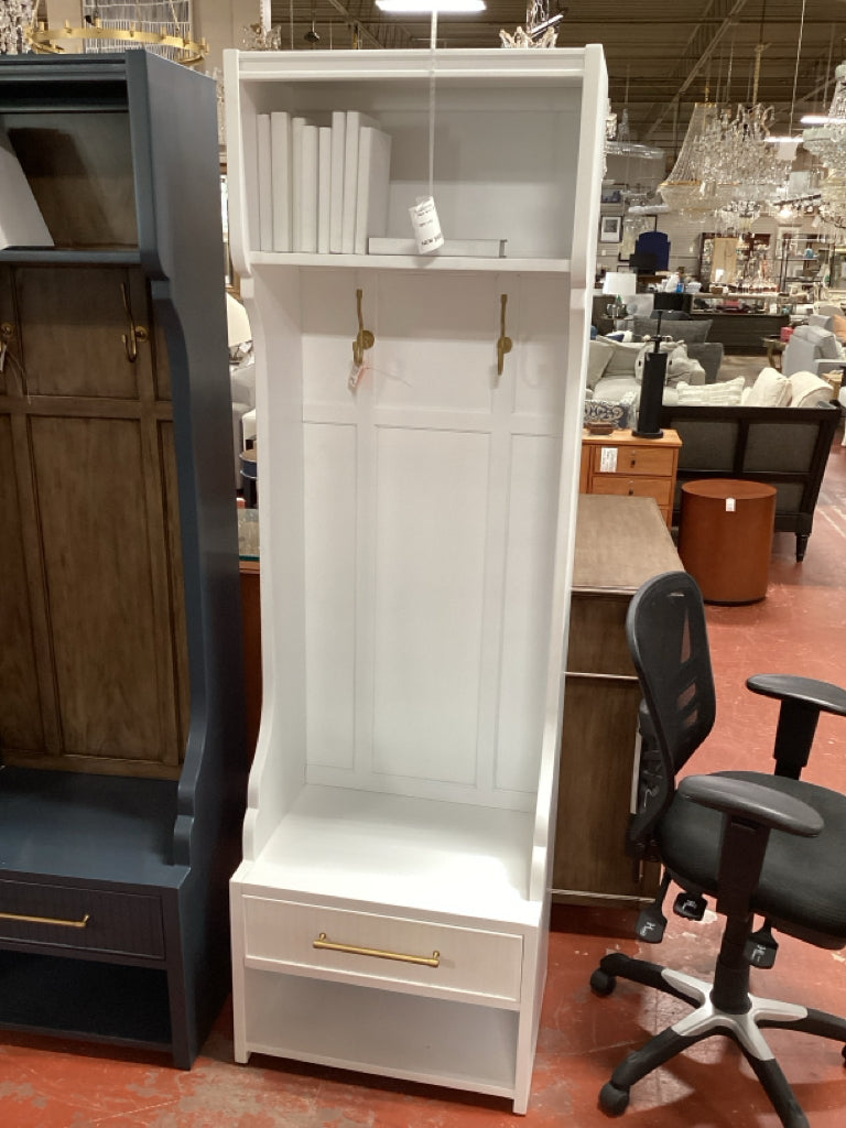 Havertys Transitional Mahogany Pearl White Entry Locker  26X17.50X80
