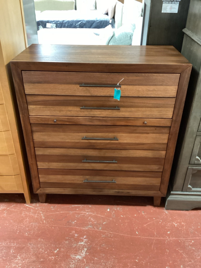 Chest of Drawers / Trinidad mahogany 5 drawer chest 38 x 18 x 43 high