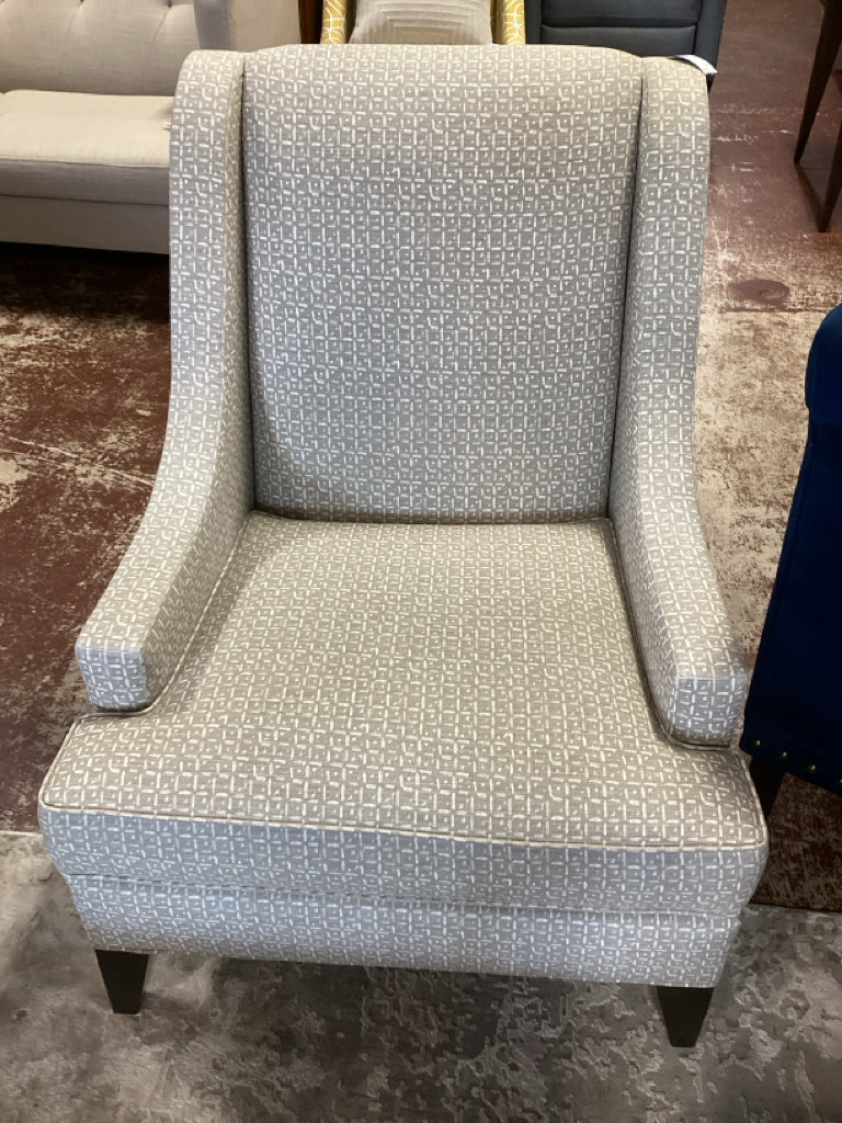 Ethan Allen Emerson Accent Chair w/ Wood Legs 28" x 32" x 38"