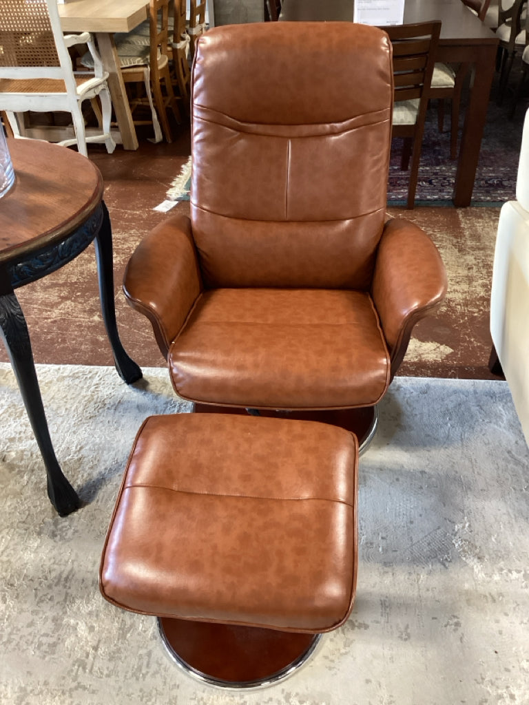 Artiva Cognac Recliner with Ottoman 31x19x40 As Found