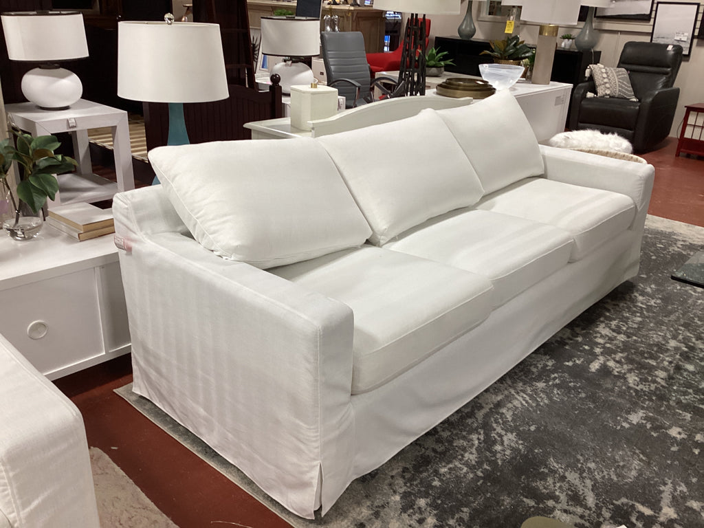 Sloan Slipcovered 3 Seat Sofa 103" x 36" x 35"  D8UKS2DK