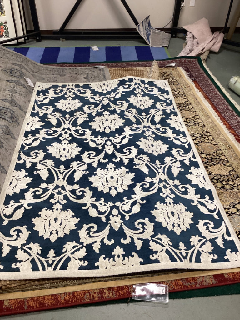 Jaipur Navy & White Rayon and Chenille Rug - 5' x 7.6'