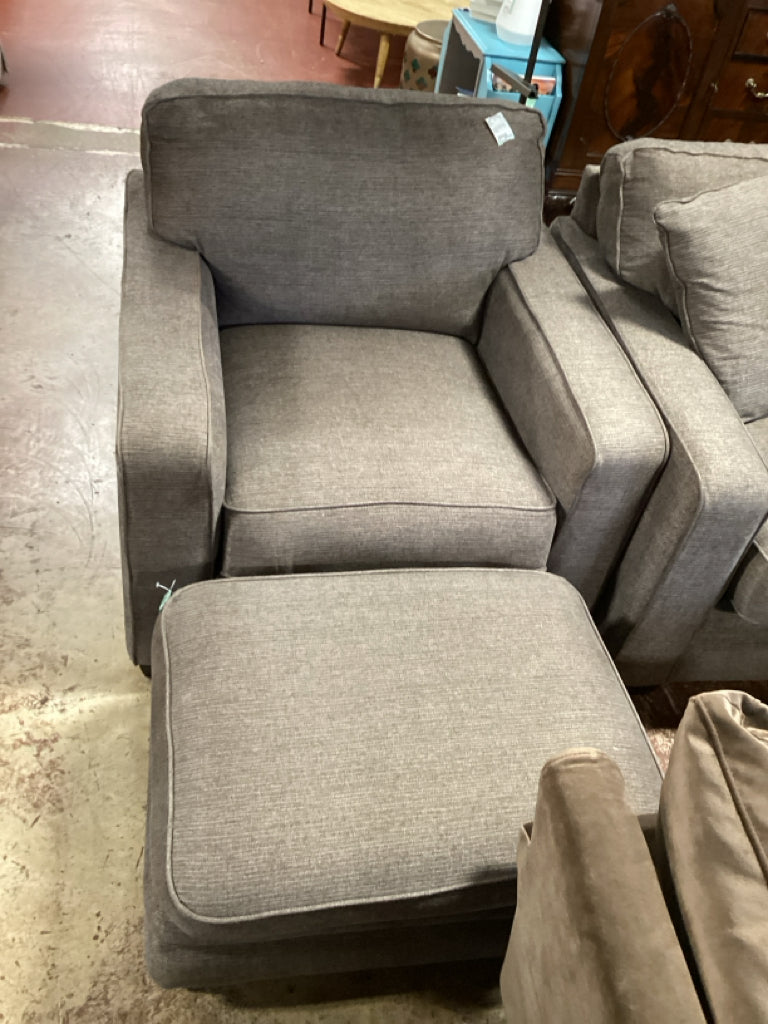 La-z-Boy Club Chair & ottoman /36 x 39 x 35