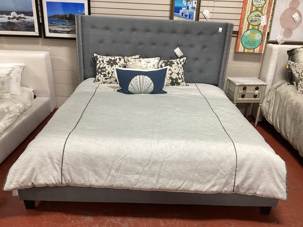 King Bed / grey button tufted upholstered frame w/ nail head trim / 4 slats
