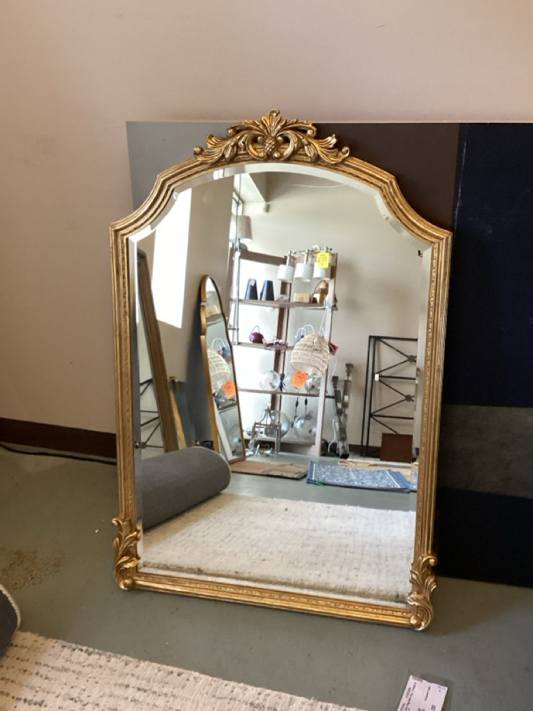Frontgate Graciella Old World gold arched Mirror 28 x 42
