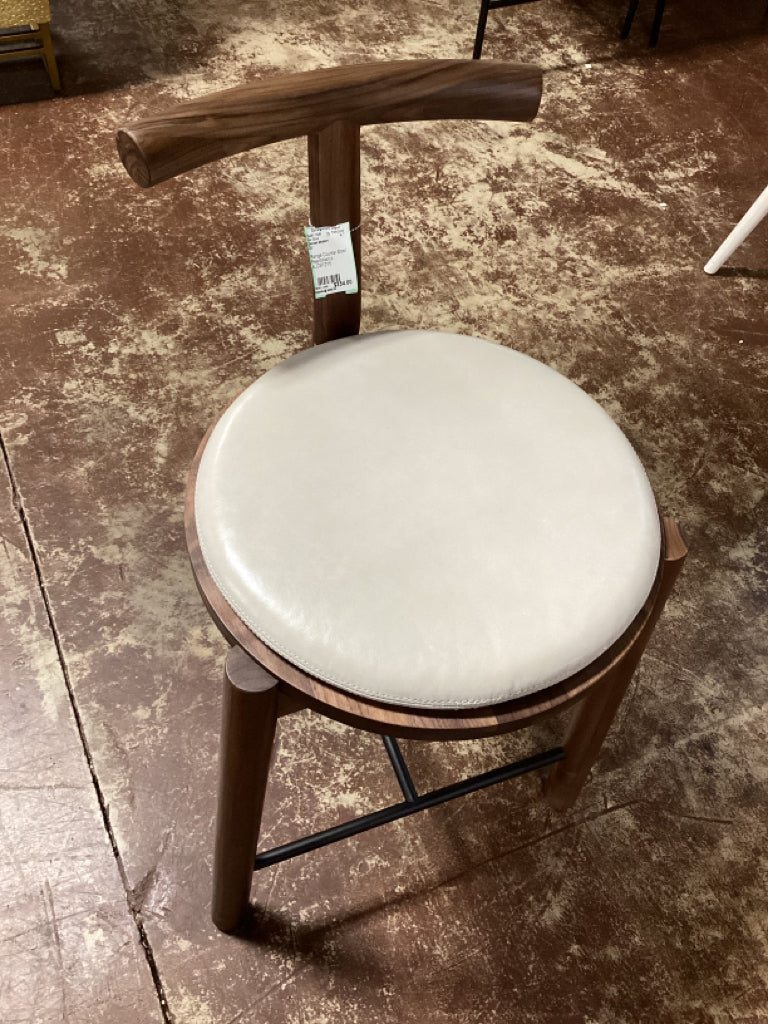 Range Counter Stool Pearl/Walnut 4LCSPZY5