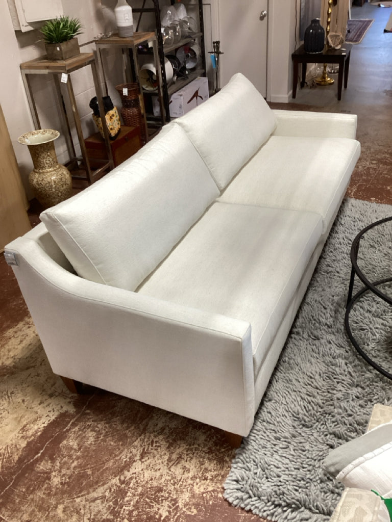 Benchmade  Vera Sofa  Avery Snow 90"x 38 x 31"   2LJTPNWQ