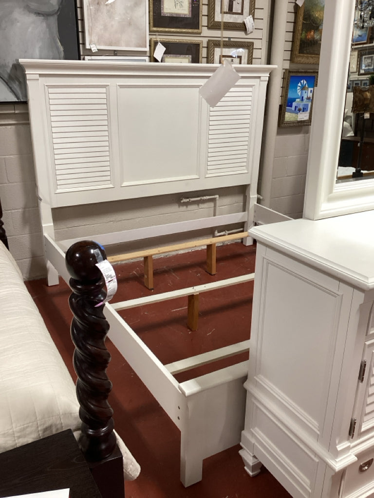 Pottery Barn Louvered Panel Classic White King Bed HB/FB/Side Rails/Slats