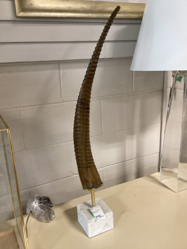 Napa Home Horn On Marble Base 31"