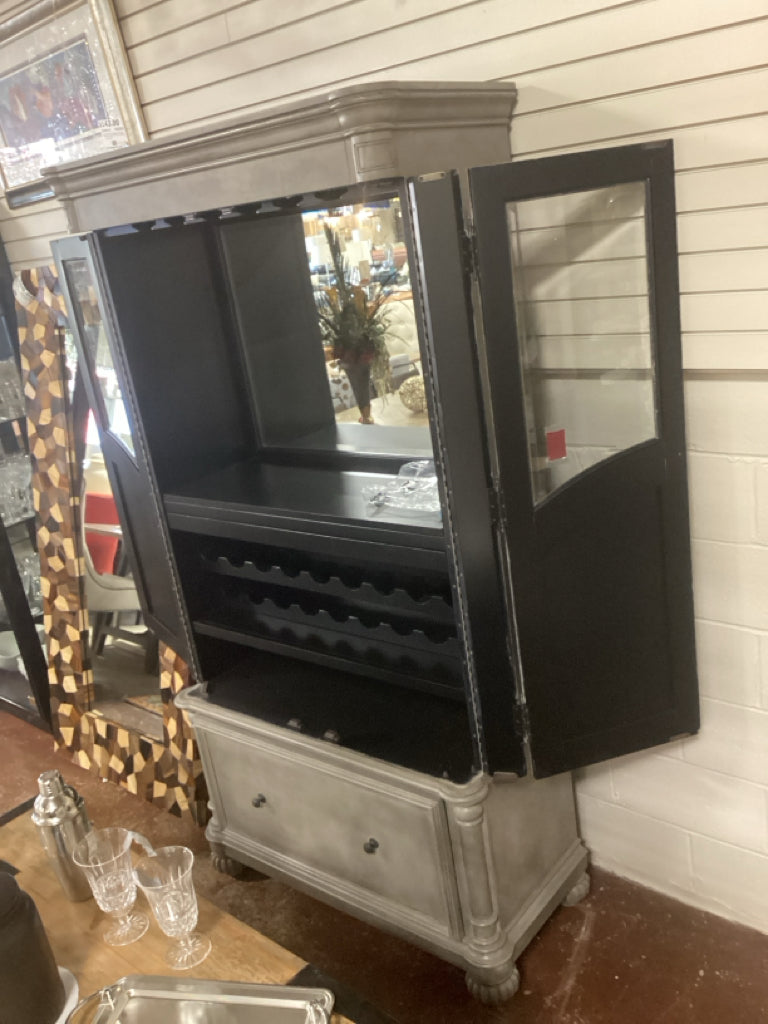 Bar Cabinet / Grey 2 door, 1 drawer/ wine rk/ glass rk/ pullout shelf/ 41x18x81