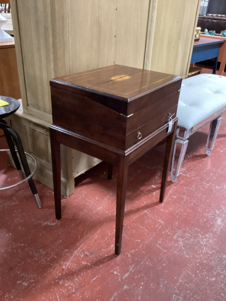 Pennsylvania House Vintage Mahogany Flip Top Writing Desk 10" X 16" X 31"
