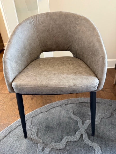 Sunpan Thatcher Dining Arm Chair 24x18x31