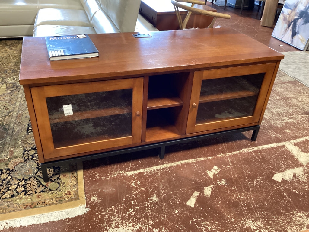 Ethan Allen Media Cabinet/TV Stand 56 x 23 x 25T