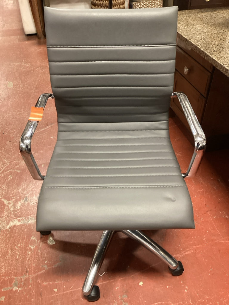 Office Chair/ grey & chrome