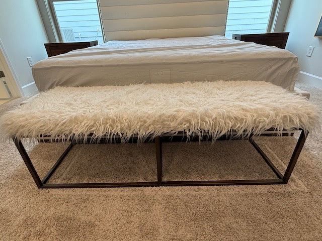 Universal Furniture Modern Bed Bench White Faux Fur 58x19x18