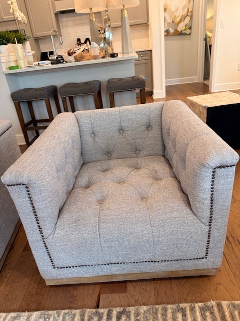 4 Hands Gray Upholstered Maxx Swivel  Chair  33x25x27