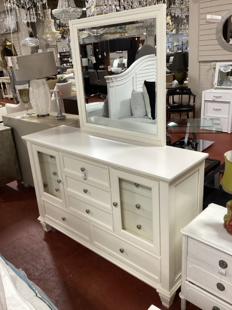 Coaster Dresser/ 5 drawer 2 door white / 62 x 19 x 40 & mmirror