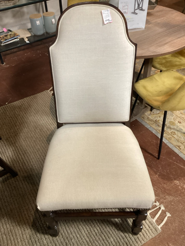 Set of 4 Bernhardt Huntington Dining Room Chairs (AS FOUND)