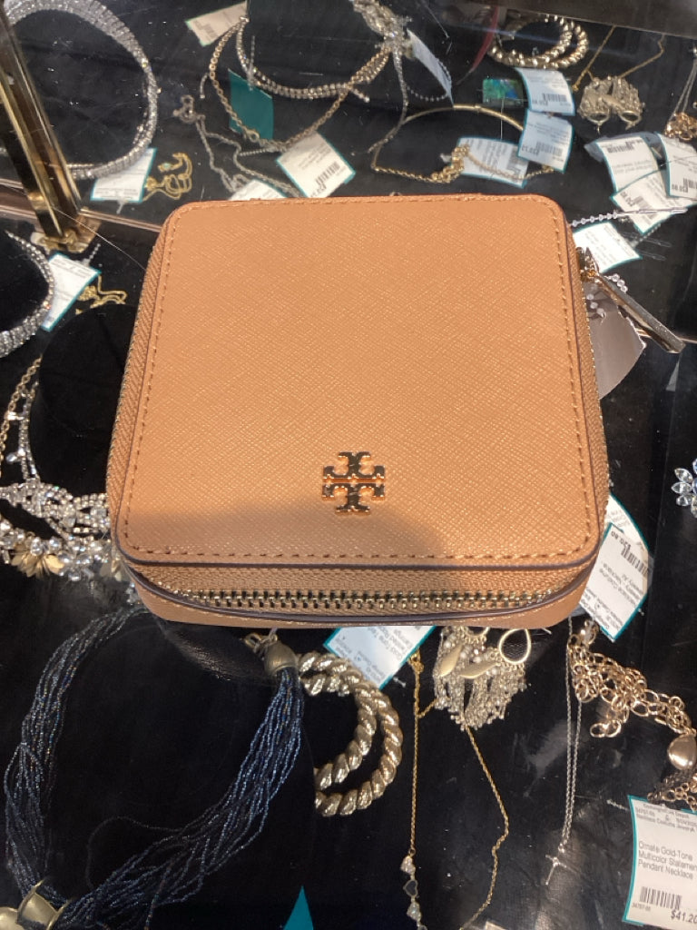 TORY BURCH TAN JEWELRY STORAGE CASE
