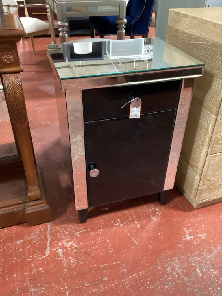 Nightstand / mirrored black glass 1 drawer, 1 door 20 x 16 x 30 high