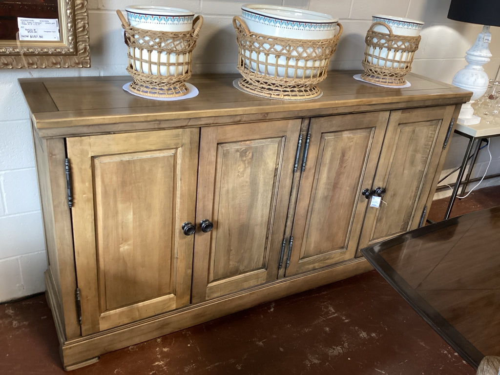 Bassett Hawkins 4 Door Huntboard Credenza 77x19x39