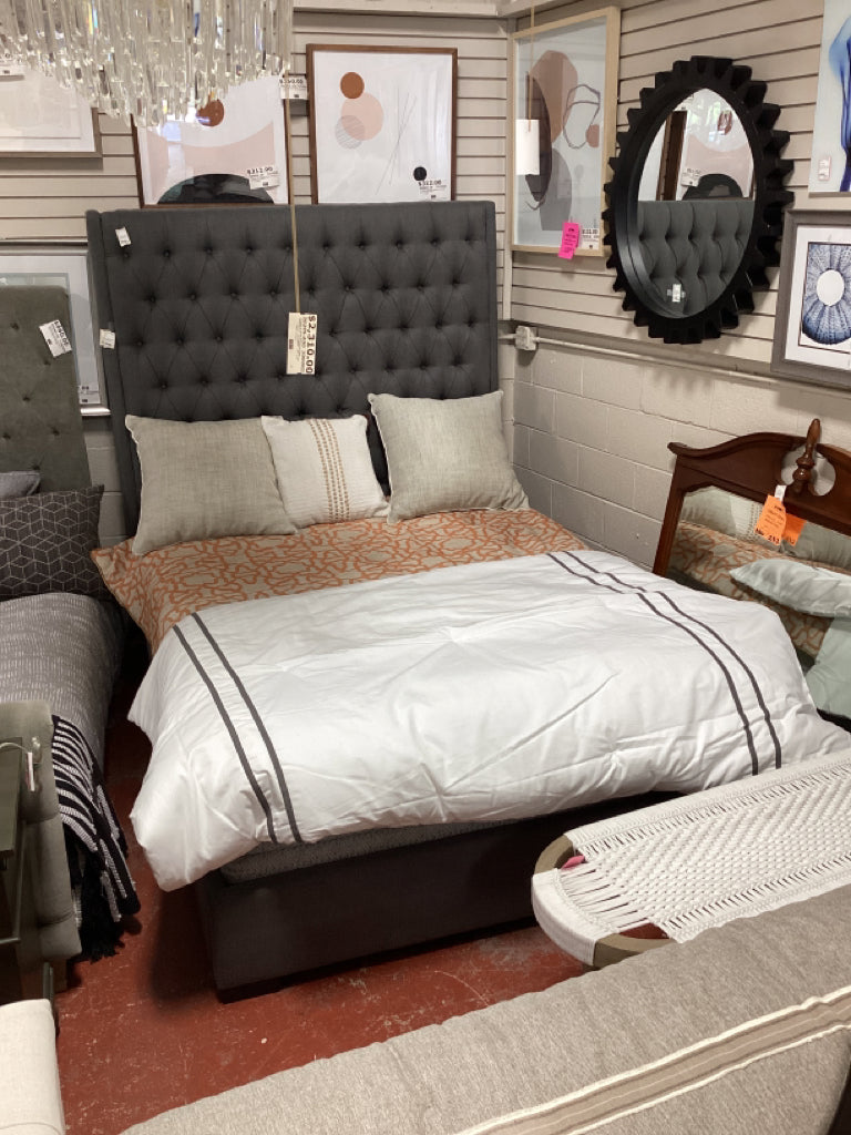 Queen grey upholstered tufted bed with HBFB rails