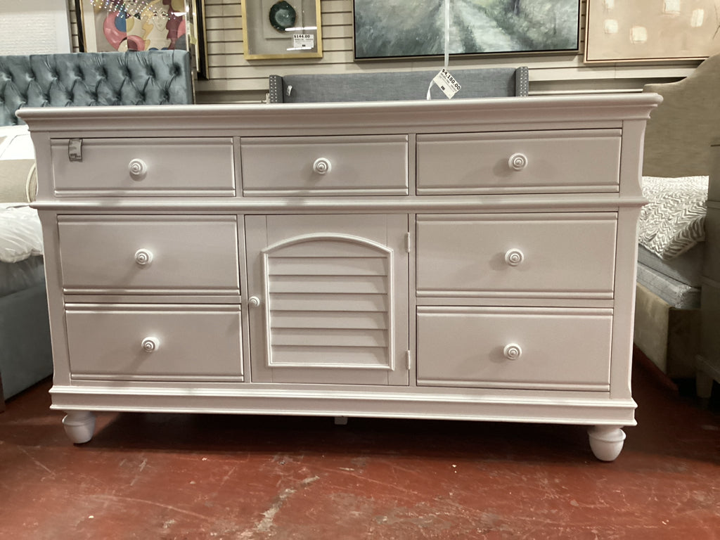 Haverty's Coastal  Retreat White Wood 9 Drawer Dresser 68" X 19" X 40"